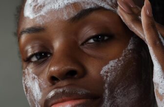 Clear Skin Secrets: Skincare Must-Haves for Acne and Dark Spots